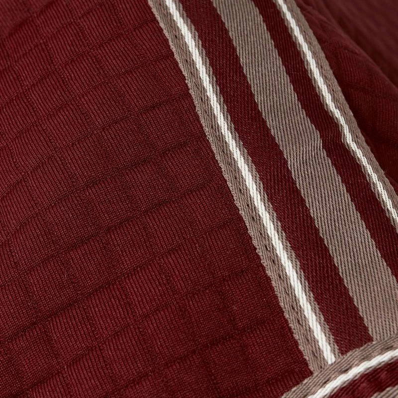 Horze Kenya Soft Neck Waffle Cooler Blanket - Rhubarb Dark Red 6 Horze Kenya Soft Neck Waffle Cooler Blanket - Rhubarb Dark Red - Image 4